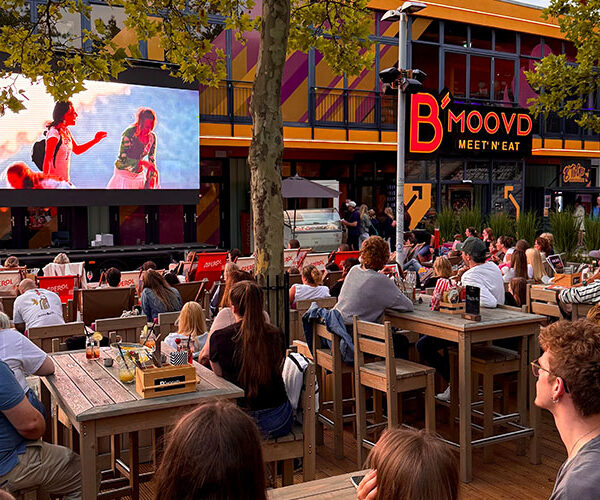 Gelungener Auftakt für das Open-Air-Sommerkino im B’Moovd