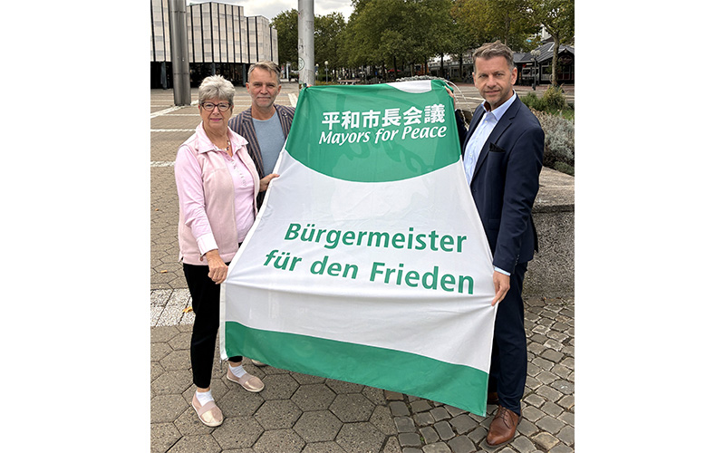 Das internationale Städtenetzwerk Mayors for Peace, das sich für eine atomfreie undfriedliche Welt einsetzt, hat seine Mitglieder dazu aufgerufen, sich am International Day of Peace zu beteiligen und am 21. September Flagge zu zeigen.