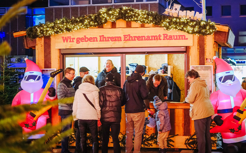 Anmeldung für die Ehrenamtshütte auf dem Wolfsburger Weihnachtsmarkt. 