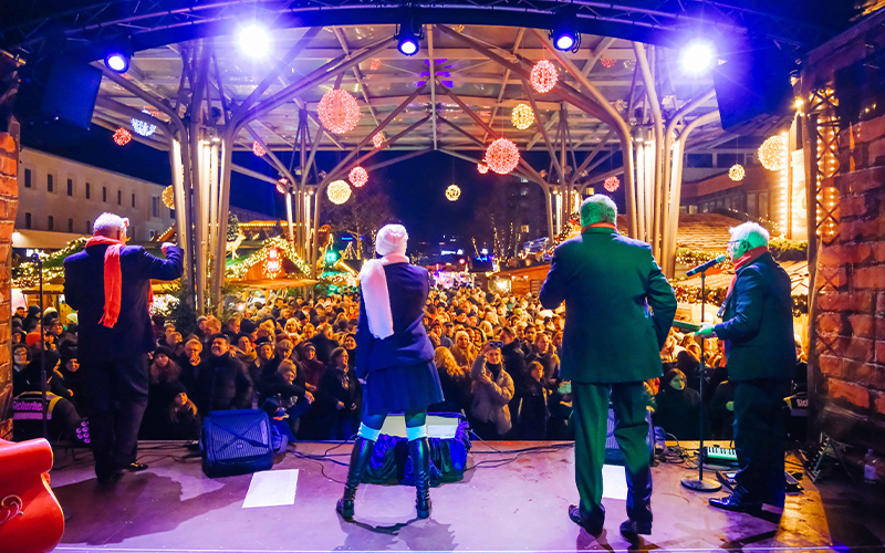 In den letzten Wochen hat der Wolfsburger Weihnachtsmarkt zehntausende Besucherinnen und Besucher in die Innenstadt gelockt.