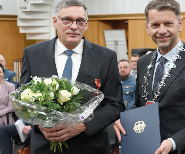 Mike Kelpin mit Verdienstorden ausgezeichnet
