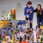 Von einer riesigen Kugelbahn bis zur Winterlandschaft aus LEGO® Steinen