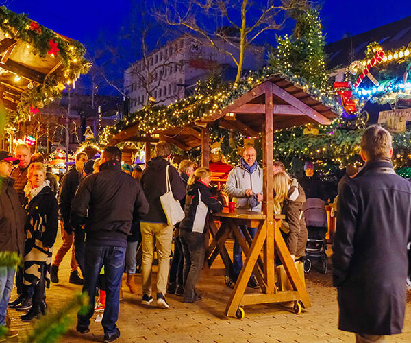 Buntes Programm zum Start des Wolfsburger Weihnachtsmarktes