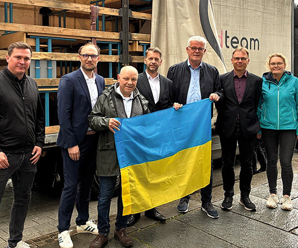 Schulmöbel für die Ukraine