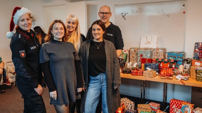 Weihnachtsgeschenke von der Polizei – Polizeibeamte erfüllen Wünsche