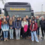 Schülerinnen und Schüler zu Schulbusbegleitern ausgebildet