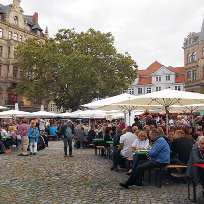 Nationale und internationale Weinsorten warten  wieder auf die Besucher beim Weinmarkt